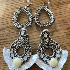 Set of 2 Beaded Earrings, silver, gray, black Lightweight Never Worn